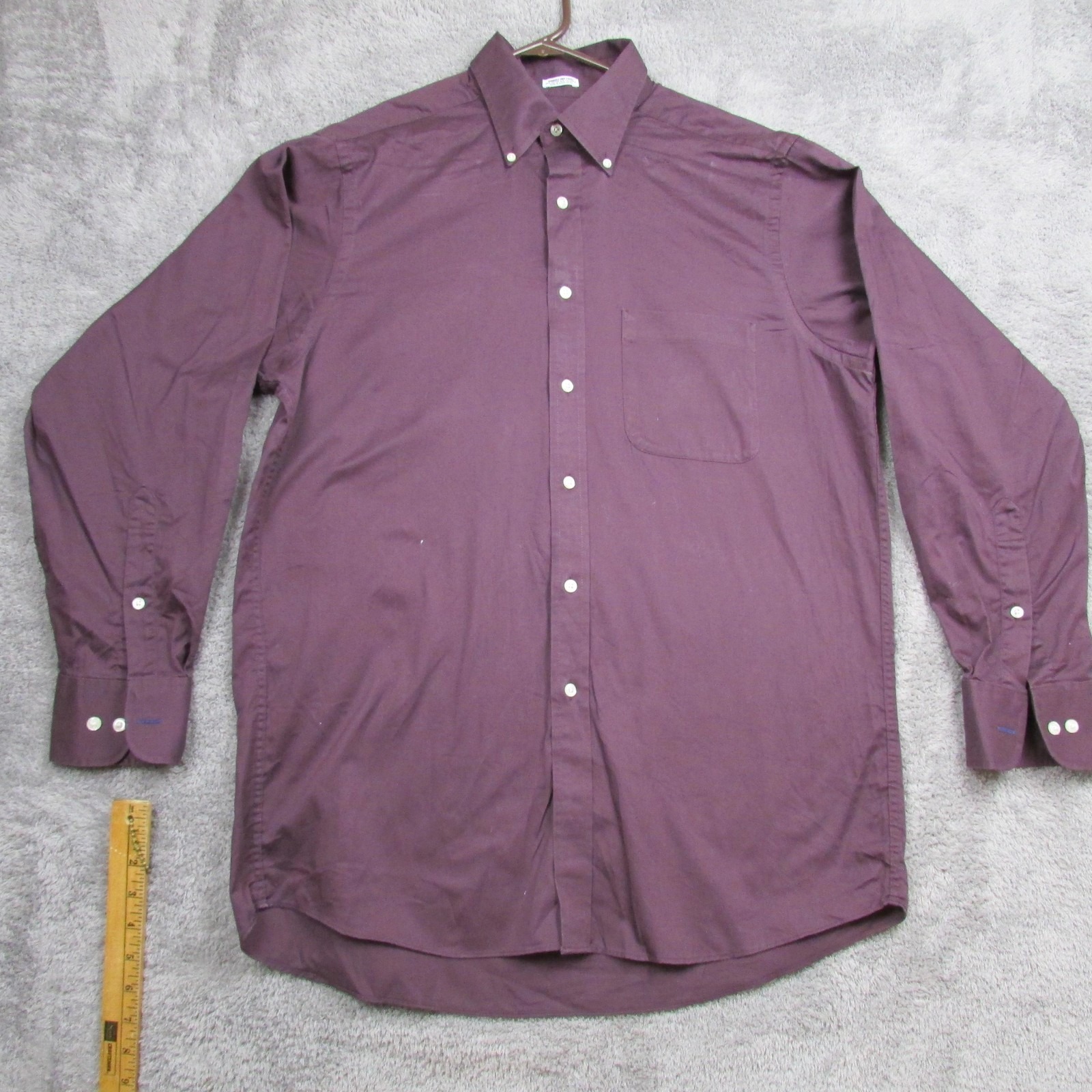 Izod Dress Shirt Mens 15.5 32/33 Purple Solid Wrinkle Free Twill Long Sleeve